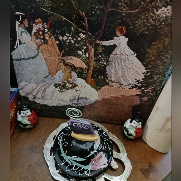🍪Joanne Delomba Whimsical ceramic Cookie Canister,Nice Gift!🥨🍒🛍